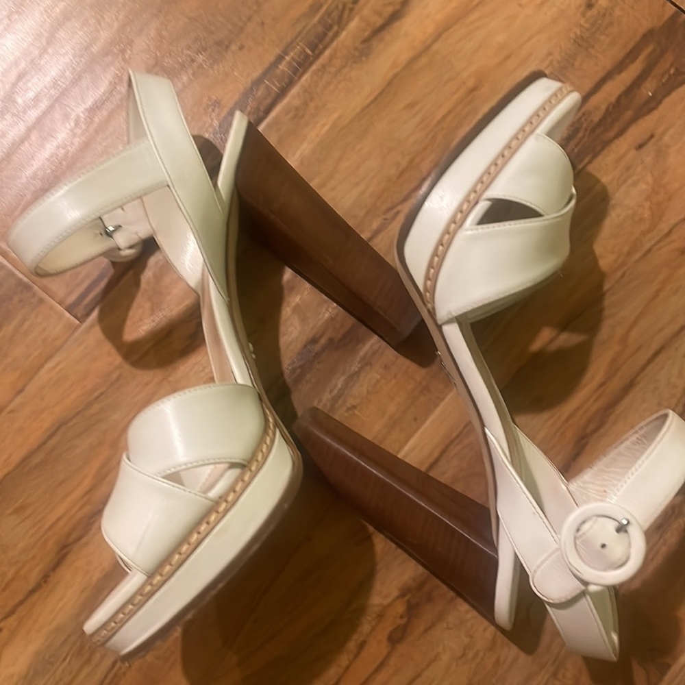 Sandals - Picture 4 of 6